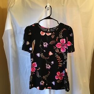 Express short sleeve top size medium